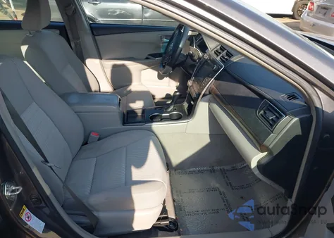 2016 Toyota Camry Le z USA, uszkodzony, nr VIN 4T4BF1FK8GR579569